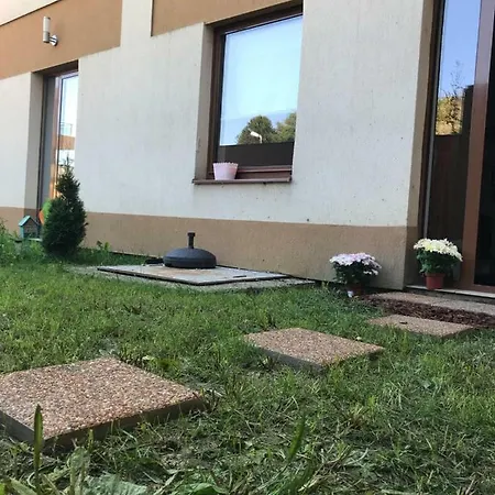 Апартаменти Studio Apartment, 2 Bads + Garden, Seasons Брашов