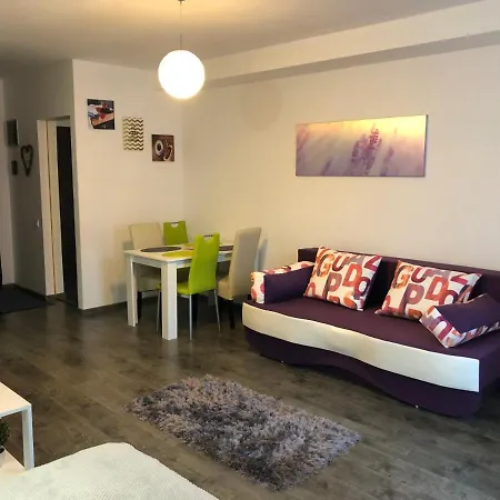 Апартаменти Studio Apartment, 2 Bads + Garden, Seasons *